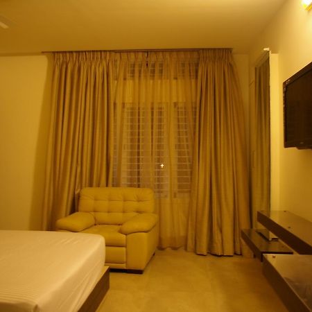 Roseline Suites Bangalore Extérieur photo