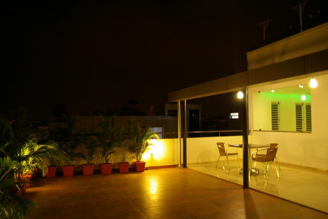 Roseline Suites Bangalore Extérieur photo