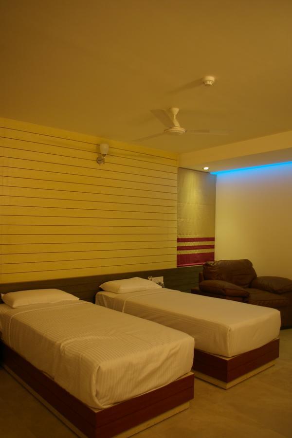 Roseline Suites Bangalore Extérieur photo