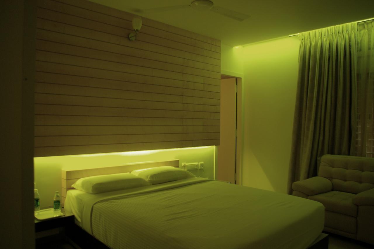 Roseline Suites Bangalore Extérieur photo